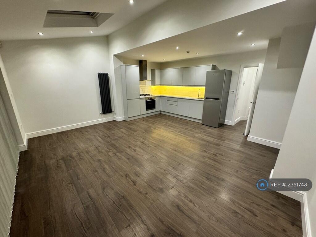 House in London - View 4