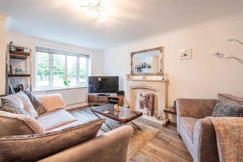 House in Chorley, Eaves Green - View 3