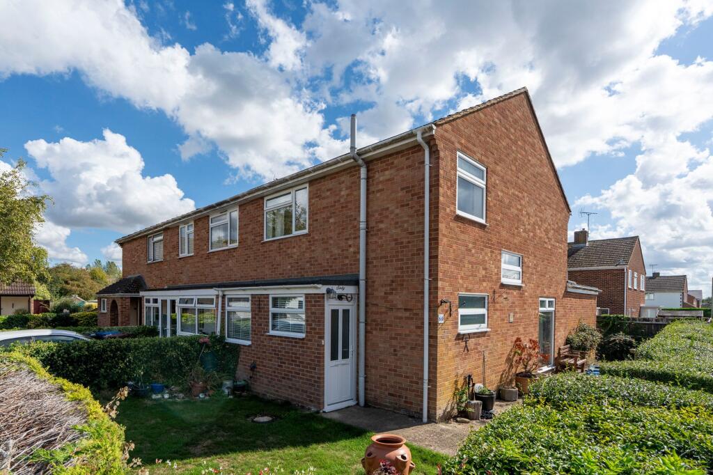 Main image of property: Barry Avenue, Bicester, OX26