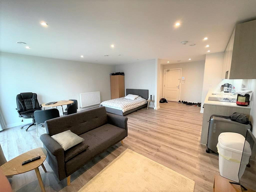 Apartment in London, Ickenham - View 4