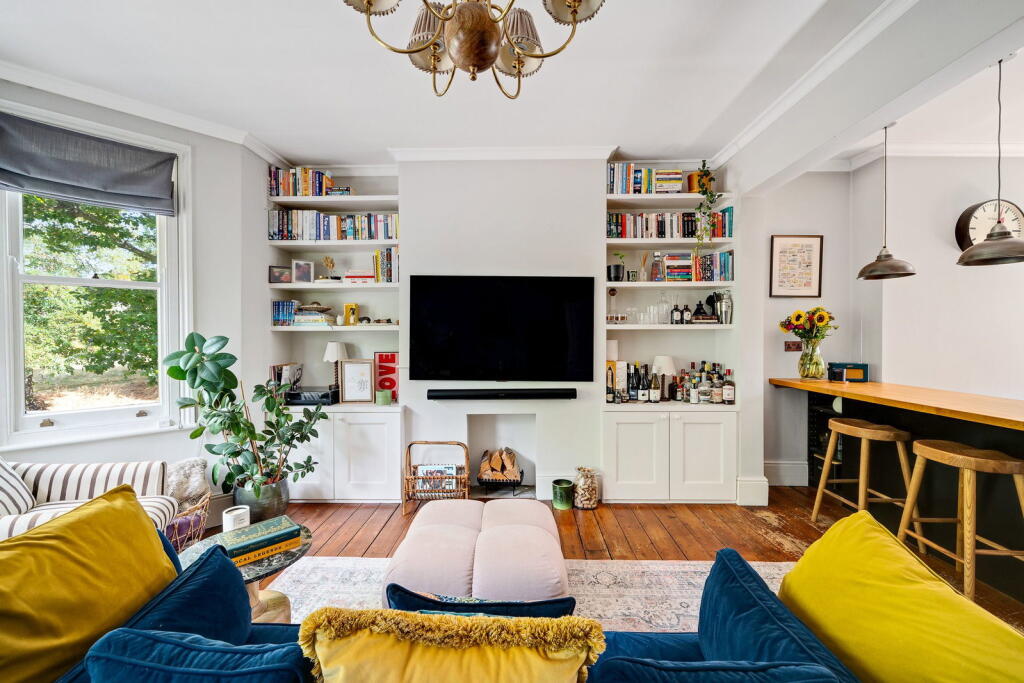 Apartment in London - View 4