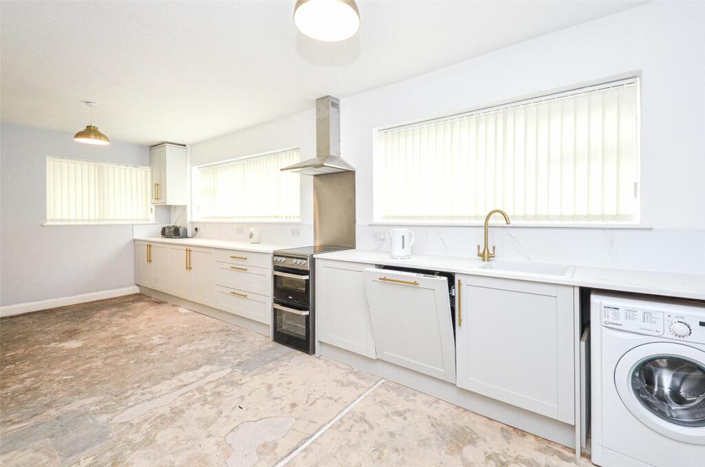 Conway Road, Colwyn Bay, Conwy, LL29 photo 2