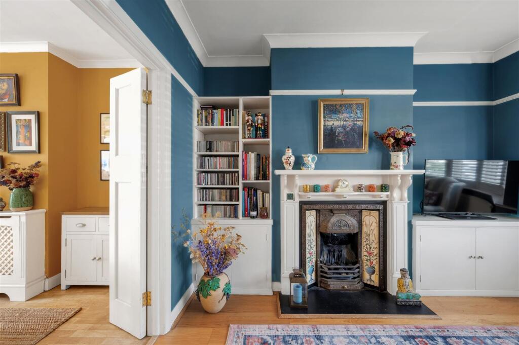 House in London - View 5