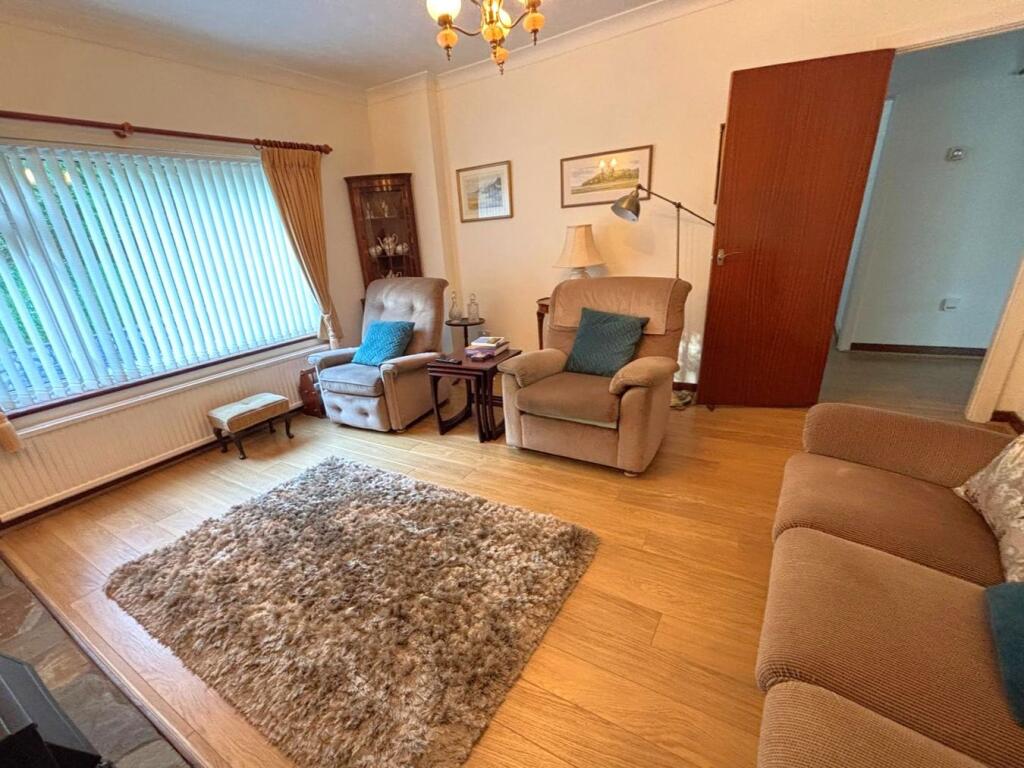 House in Swansea, Carmarthen - More