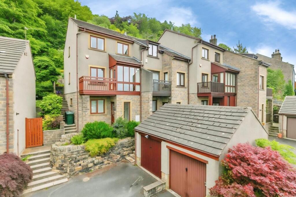 Main image of property: Moorbottom Lane, Bingley