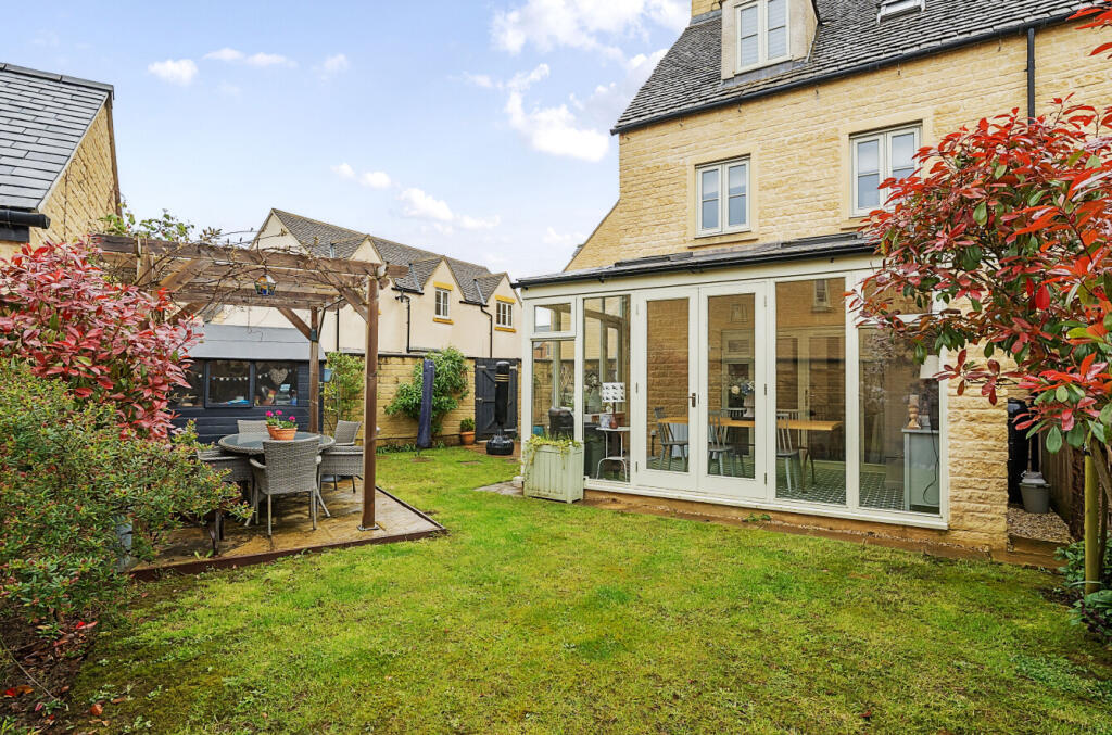 4-bed semi-detached on Mercer Way, Tetbury, Gloucestershire, GL8, £550,000