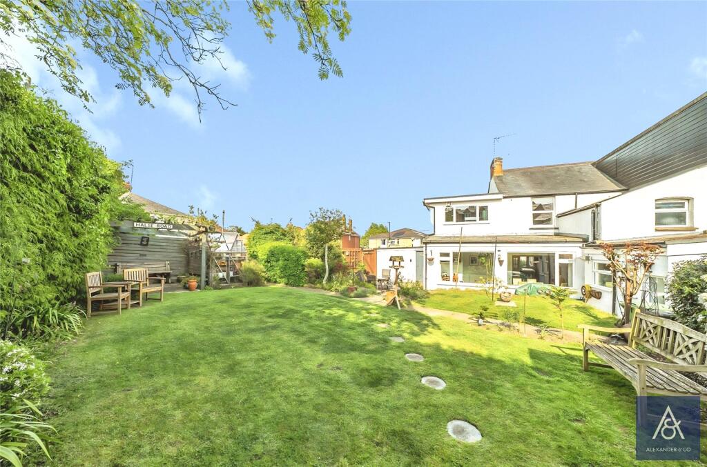 House in Brackley, West Northamptonshire - View 5