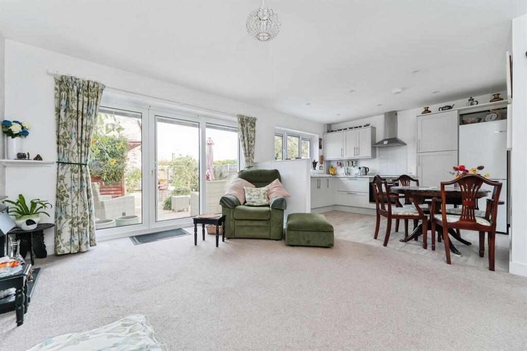 House in Peterborough - View 5