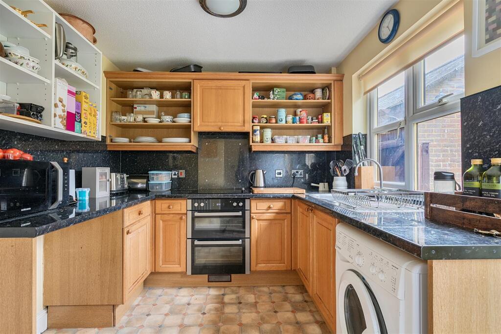 House in Swindon - View 3