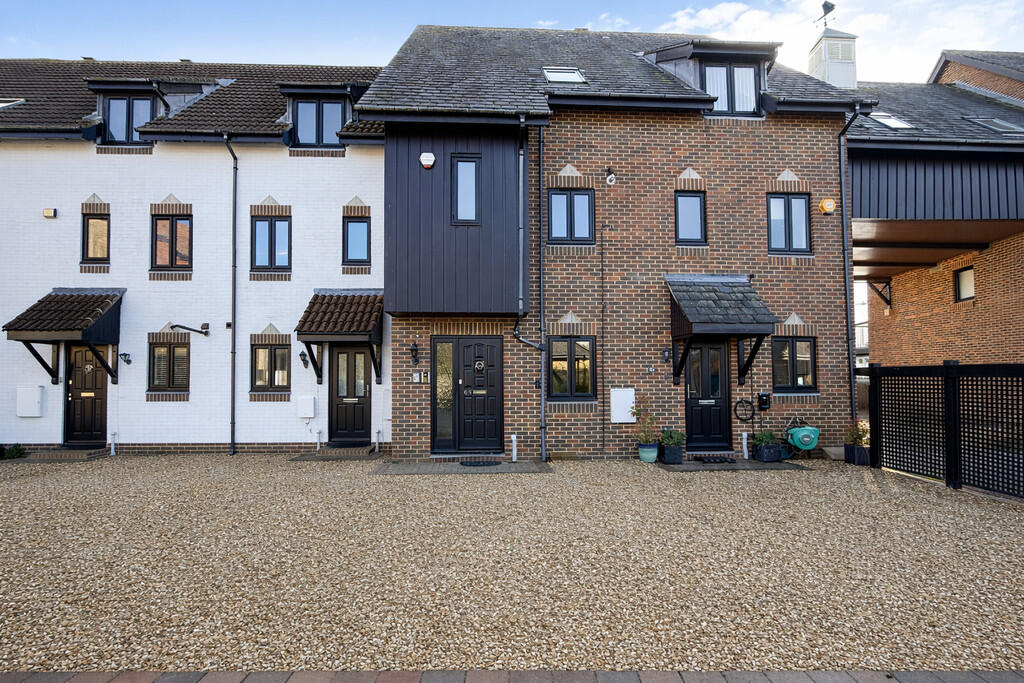 Main image of property: Endeavour Way, Hythe, Southampton