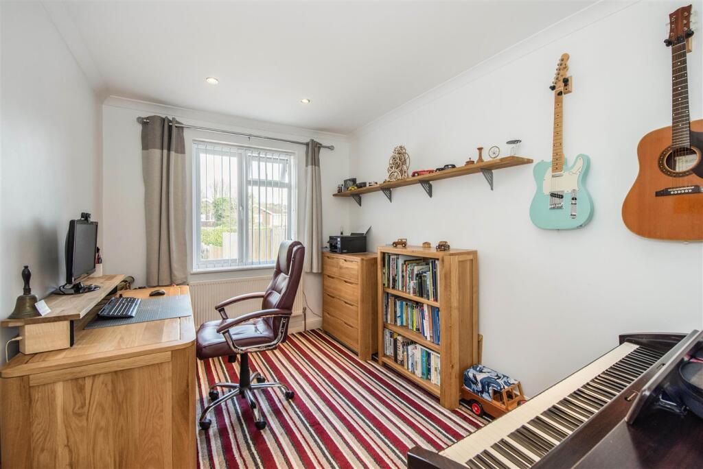 Green Lane, Clanfield - View 6