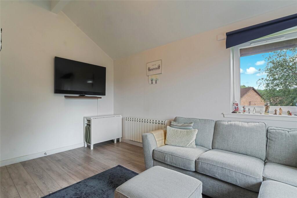 Apartment in Cumbernauld, North Lanarkshire - View 4
