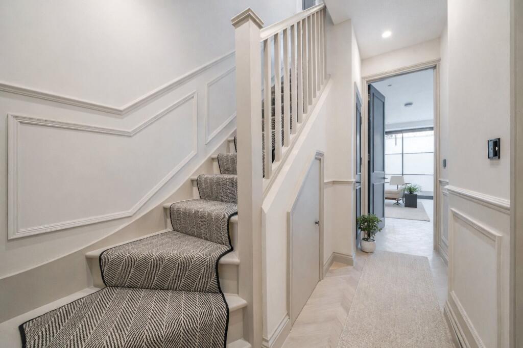 Apartment in London - More