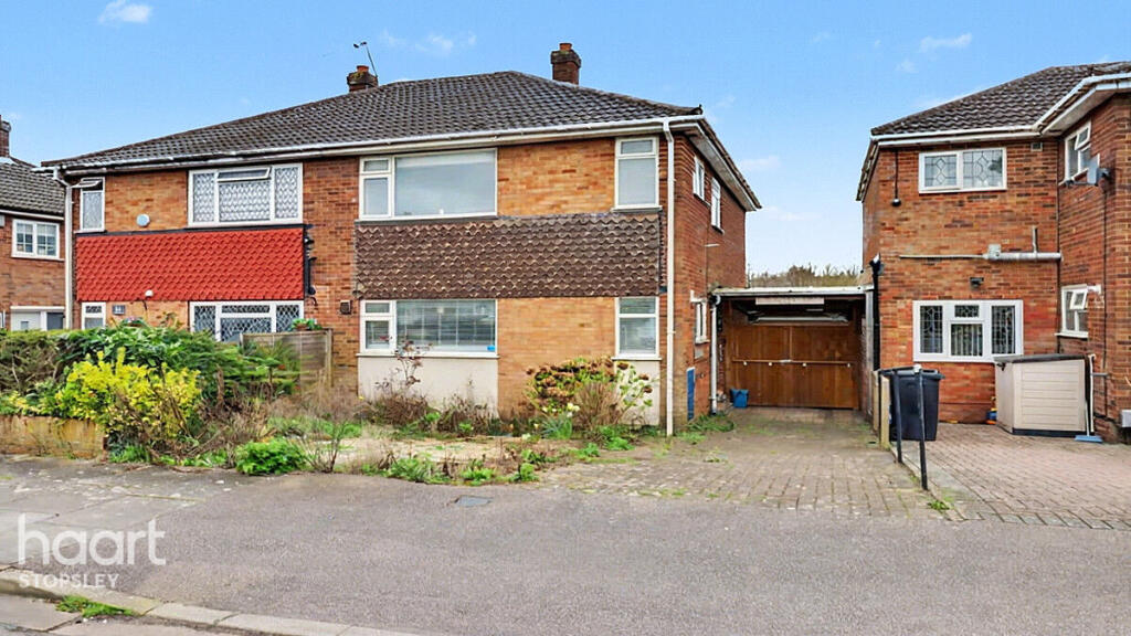 Main image of property: Kynance Close, Luton