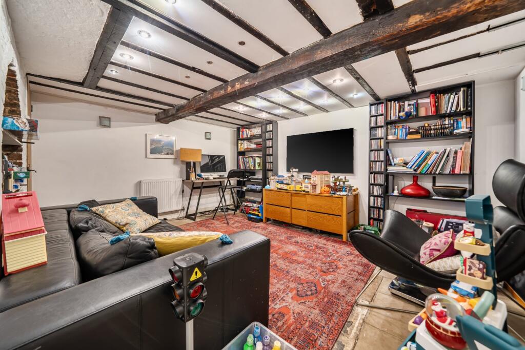House in Portsmouth - View 5