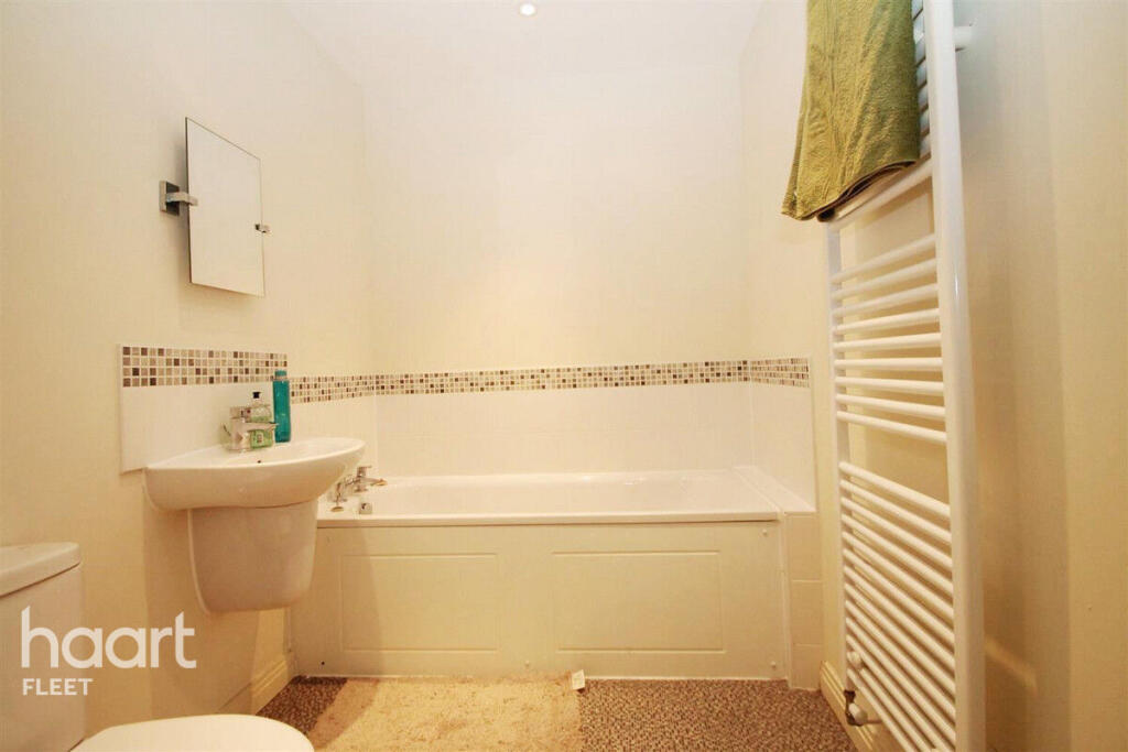 Main image of property: Honington Mews, FARNBOROUGH