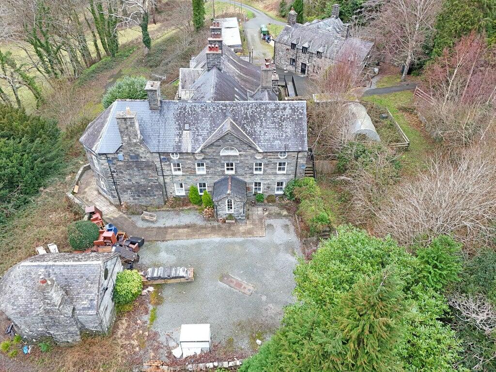 Main image of property: The Former Cerrig Camu, Old Barmouth Road, Dolgellau, LL40 2SP