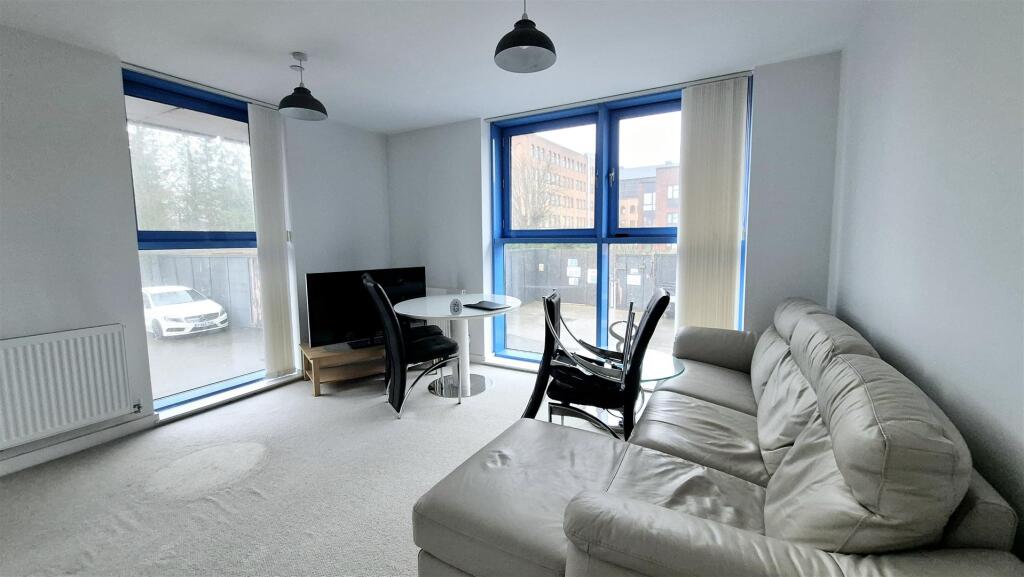 Apartment in Milton Keynes - View 4