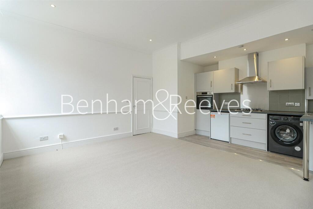 Apartment in London - View 5