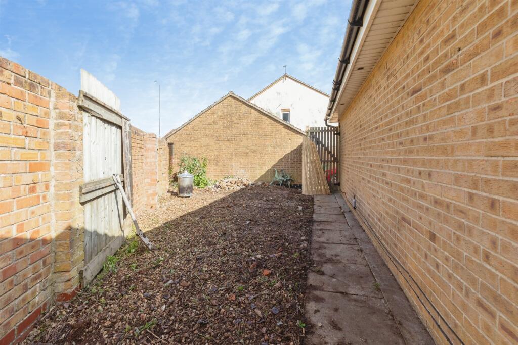 The Willows, Yate, Bristol photo 3
