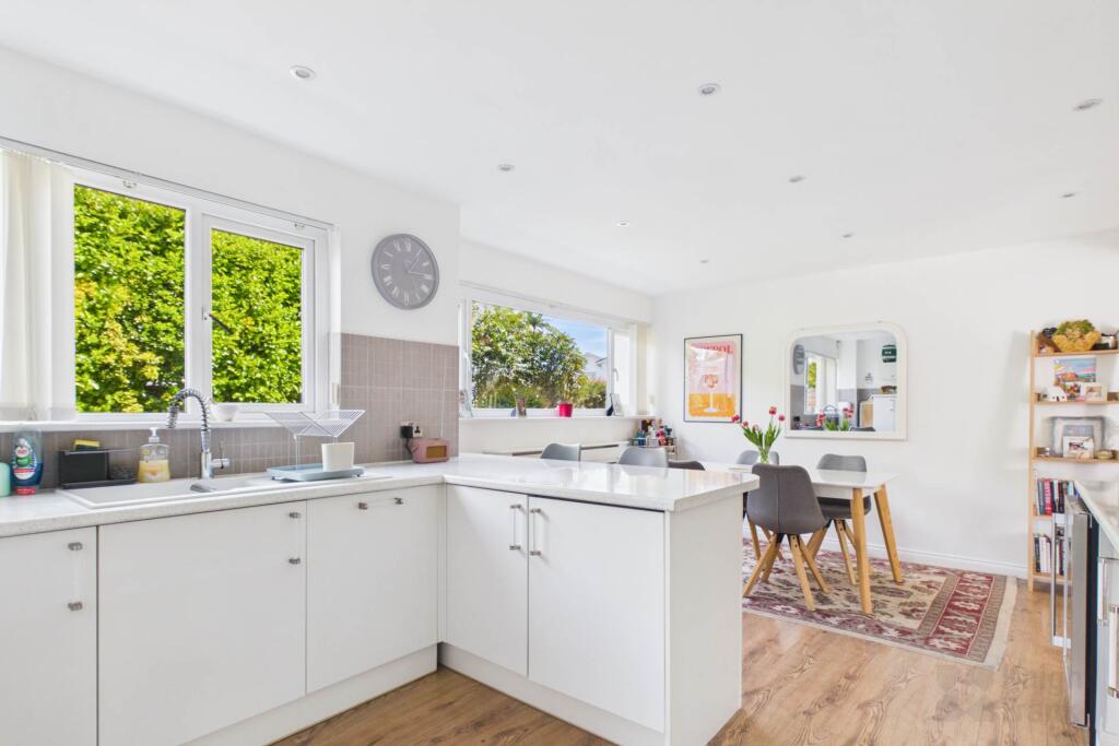 House in London, Morden - View 4