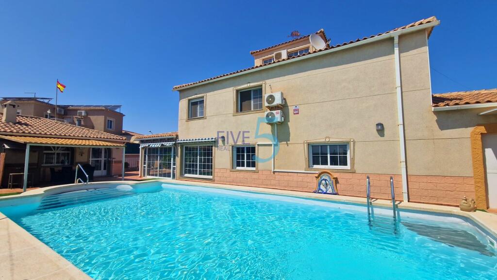 Main image of property: Valencia, Alicante, Torrevieja
