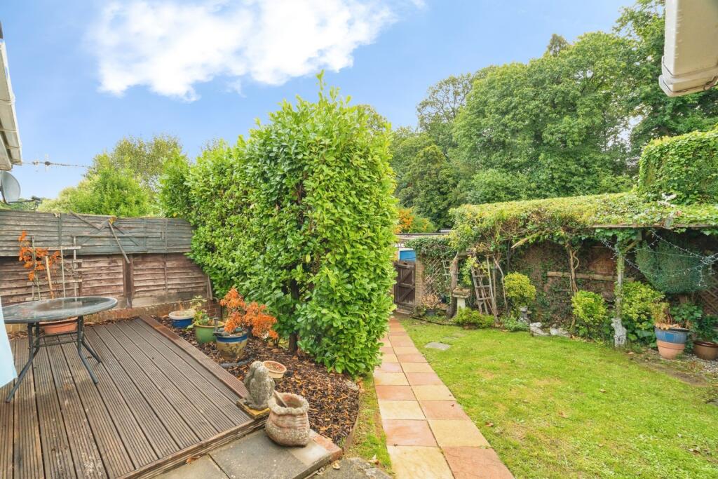 House in Tonbridge - More