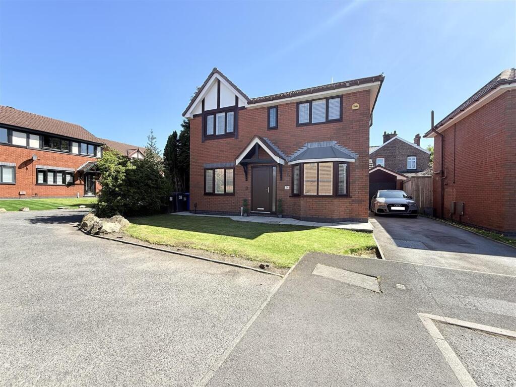 Main image of property: Taunton Lawns, Ashton-Under-Lyne