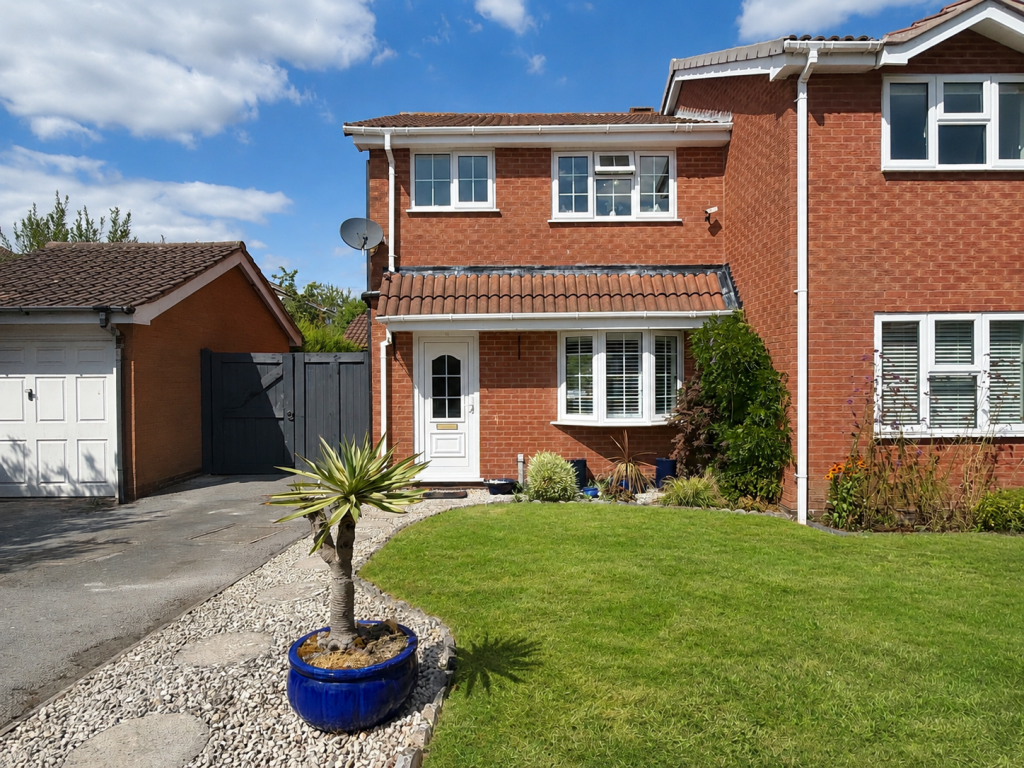 Main image of property: Cryersoak Close, Monkspath, Solihull, B90 4UW