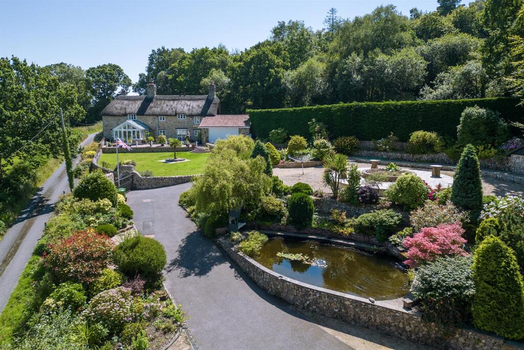 Main image of property: Dalwood, Axminster