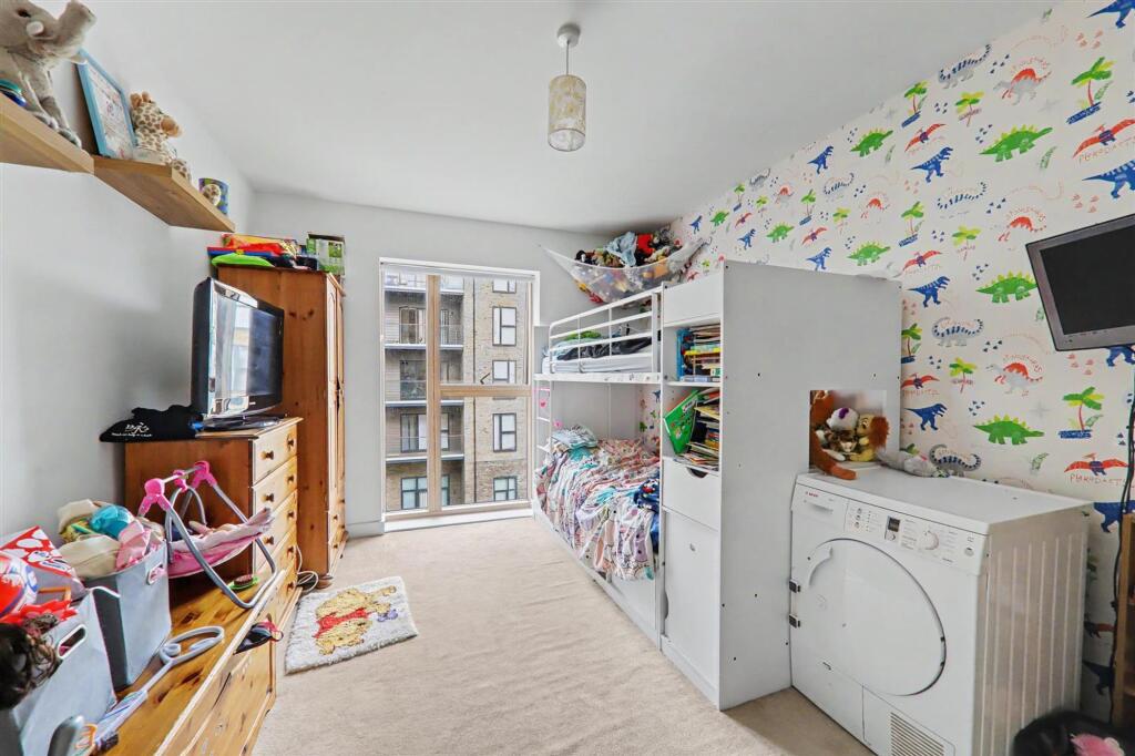 Apartment in Worthing, West Sussex - View 5