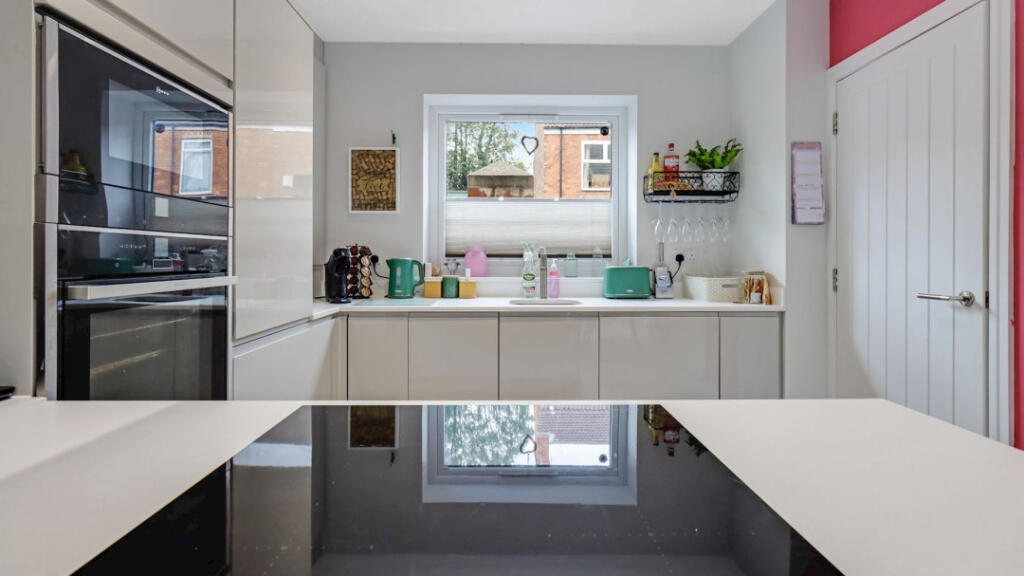 Main image of property: 2 Bilsons Yard, Reynoldson St, Hull, HU5 3BH