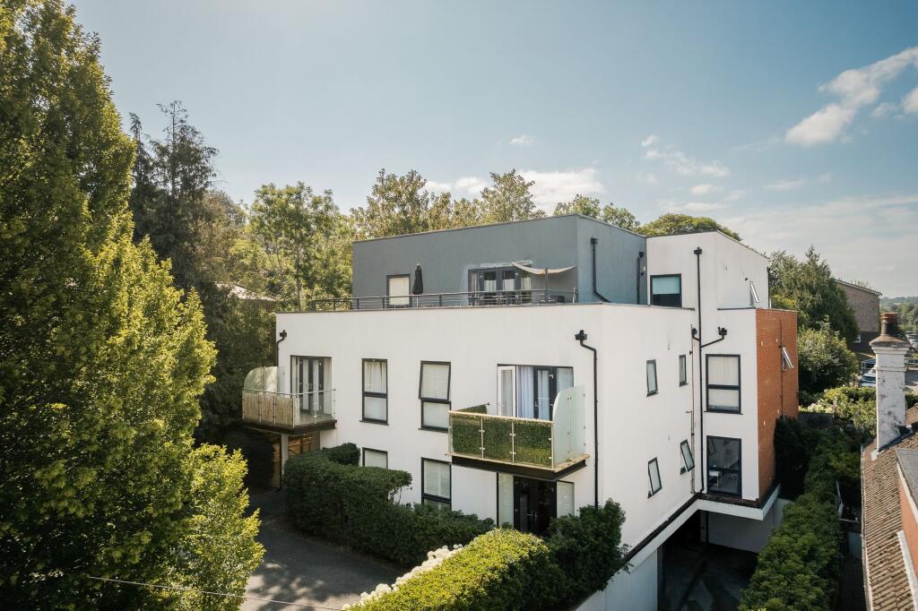 Main image of property: Station Road, Grosvenor Place, CR3
