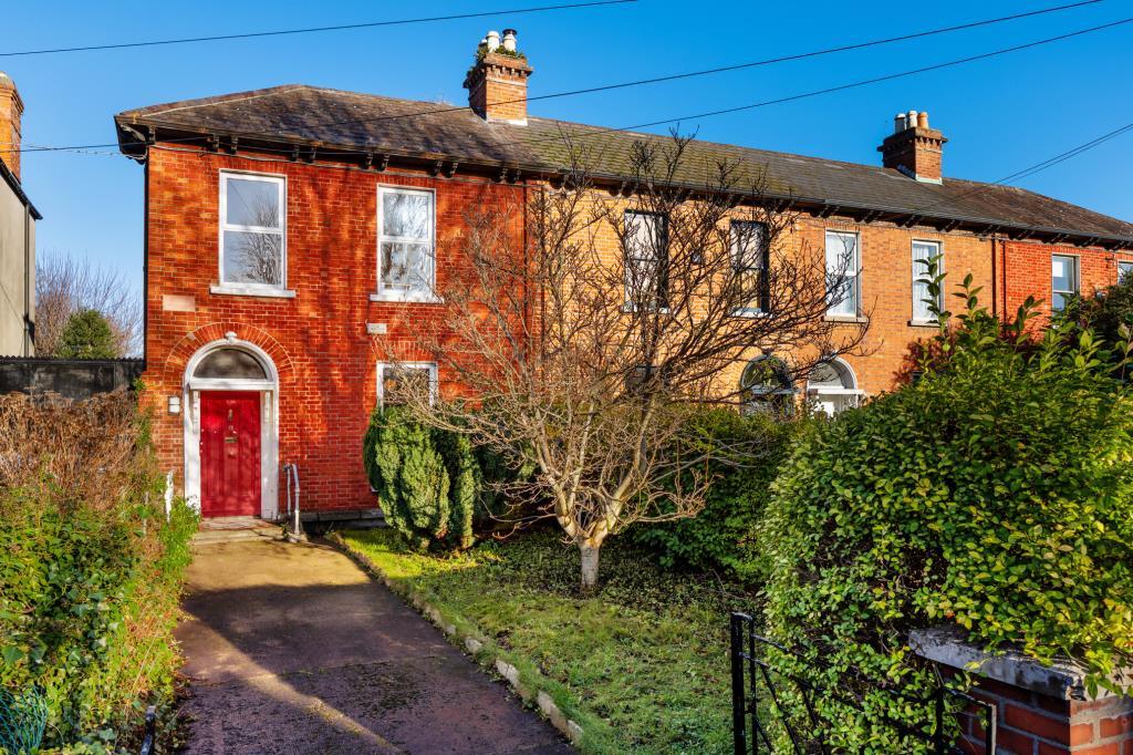 Main image of property: 158 Clonliffe Road, Drumcondra, Dublin 3, D03 KD36