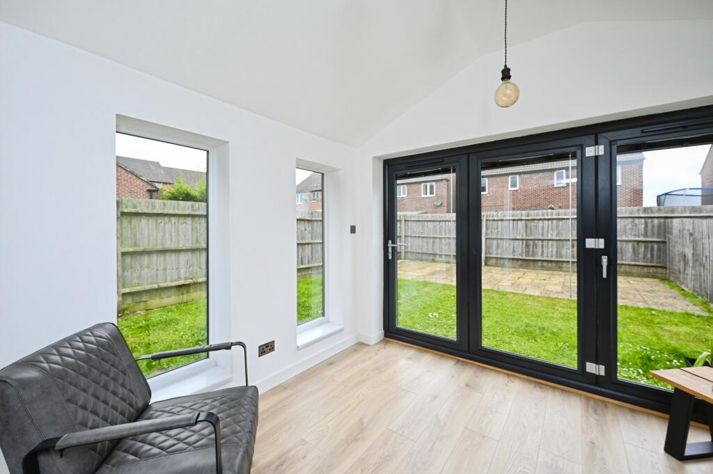 House in Mansfield, Ladybrook - More