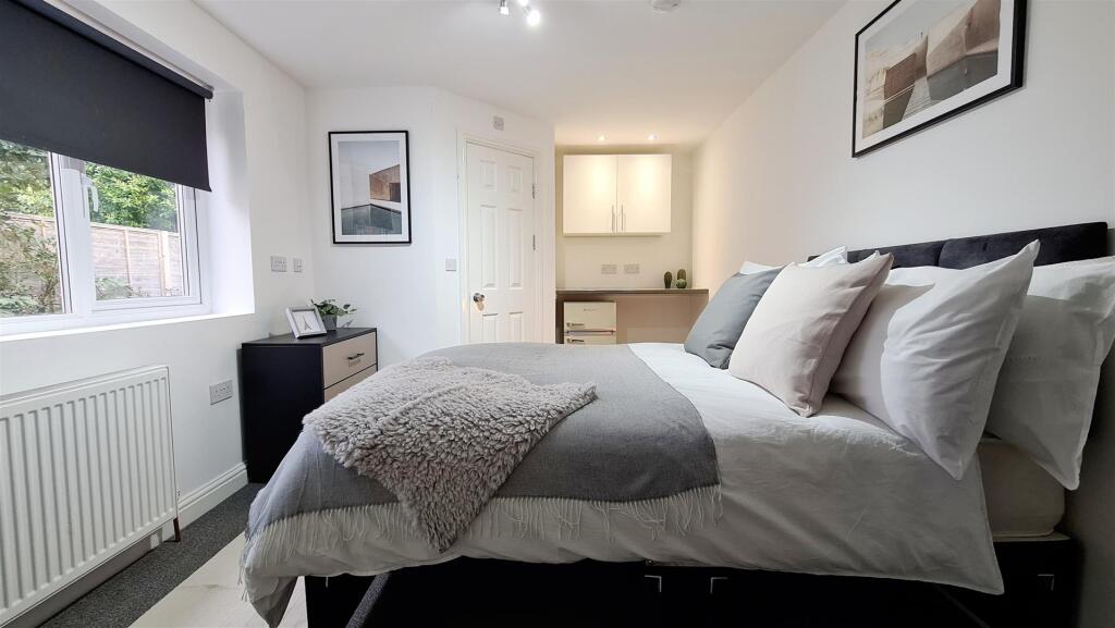 House in Birmingham, The Calthorpe Estate, Harborne - View 2