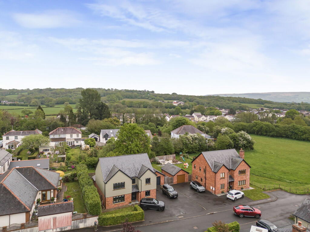 Main image of property: Llys Gwynan, Llandybie, Ammanford, SA18 3YP