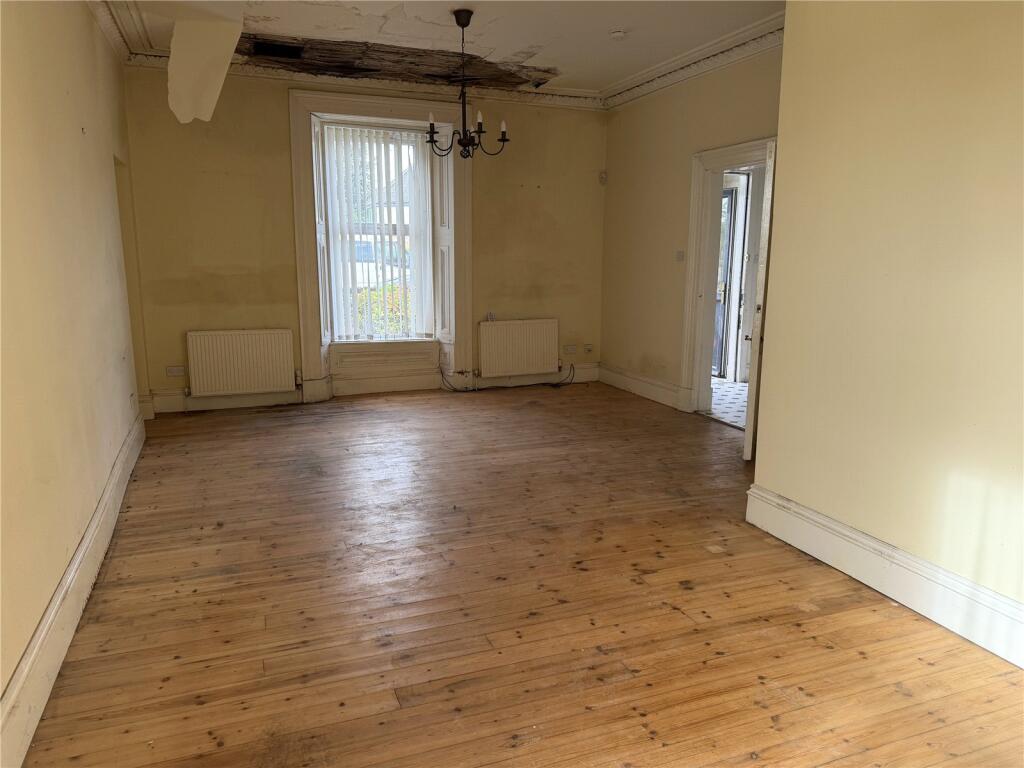 House in Barrhead, Waterside, Crossmill - View 2