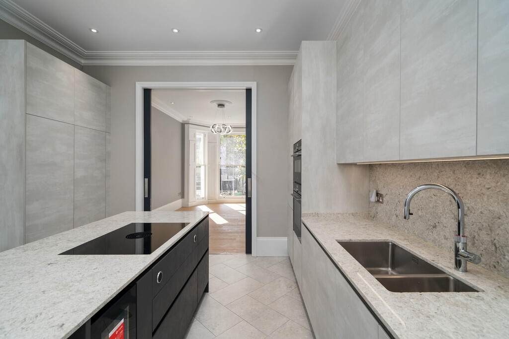 Apartment in London - View 3