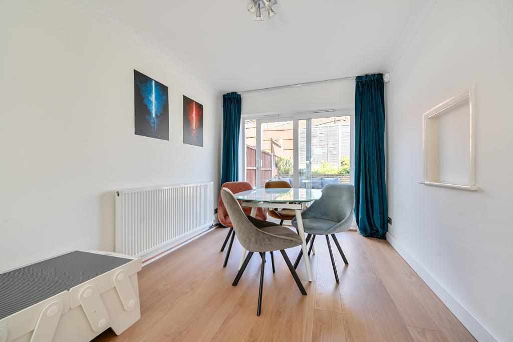 House in London - View 3
