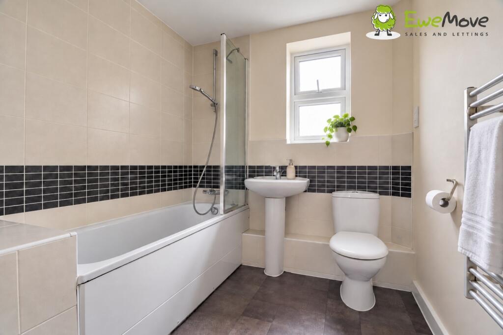 House in Stevenage, Hertfordshire - View 4