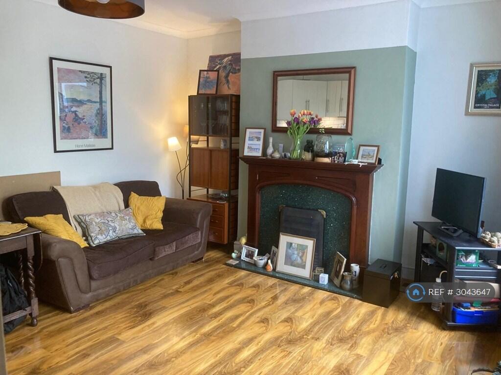 Apartment in London - View 4