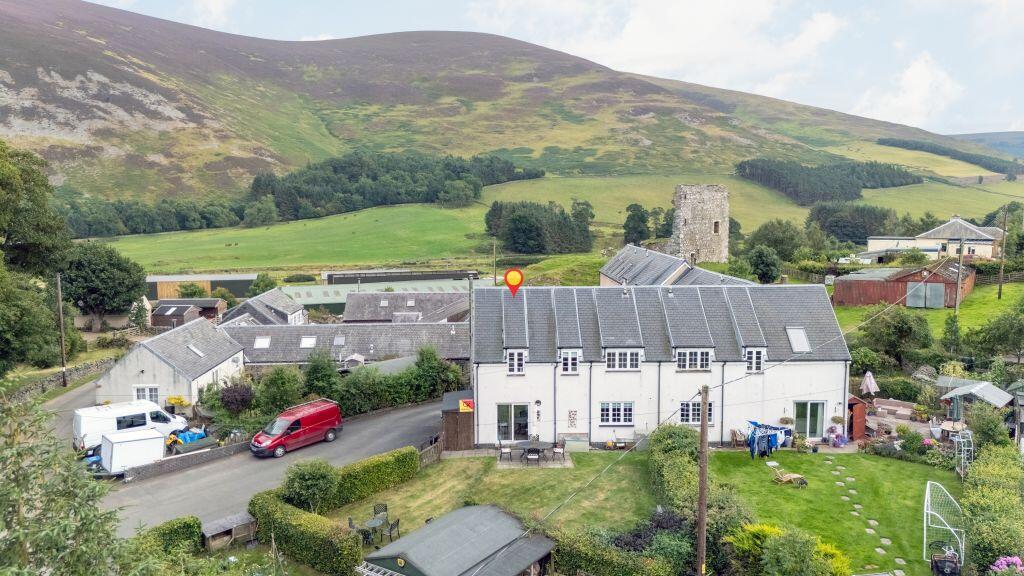 Main image of property: 4 Castlehill Courtyard, Kirkton Manor, Peebles, EH45 9JN