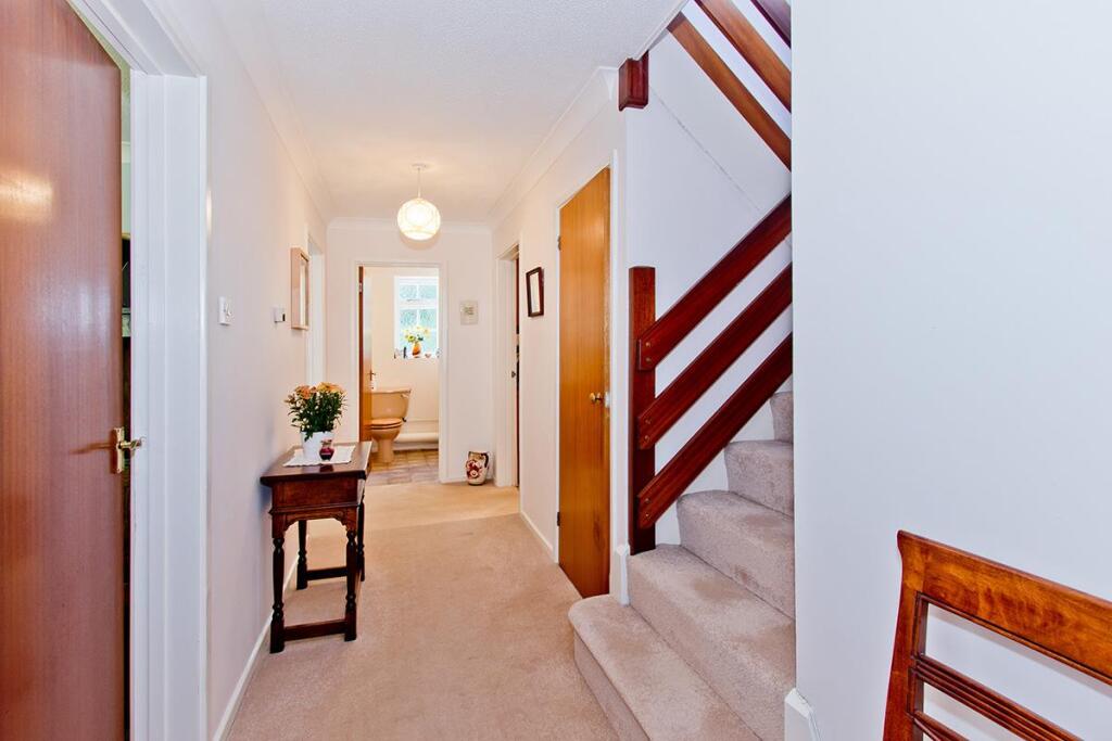 Eridge Drive, Crowborough image 3