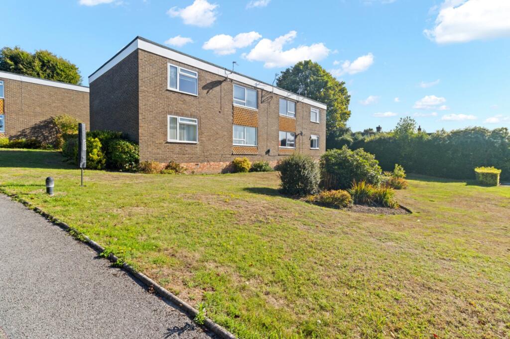 Apartment in Wealden, Ridgewood, Uckfield - More