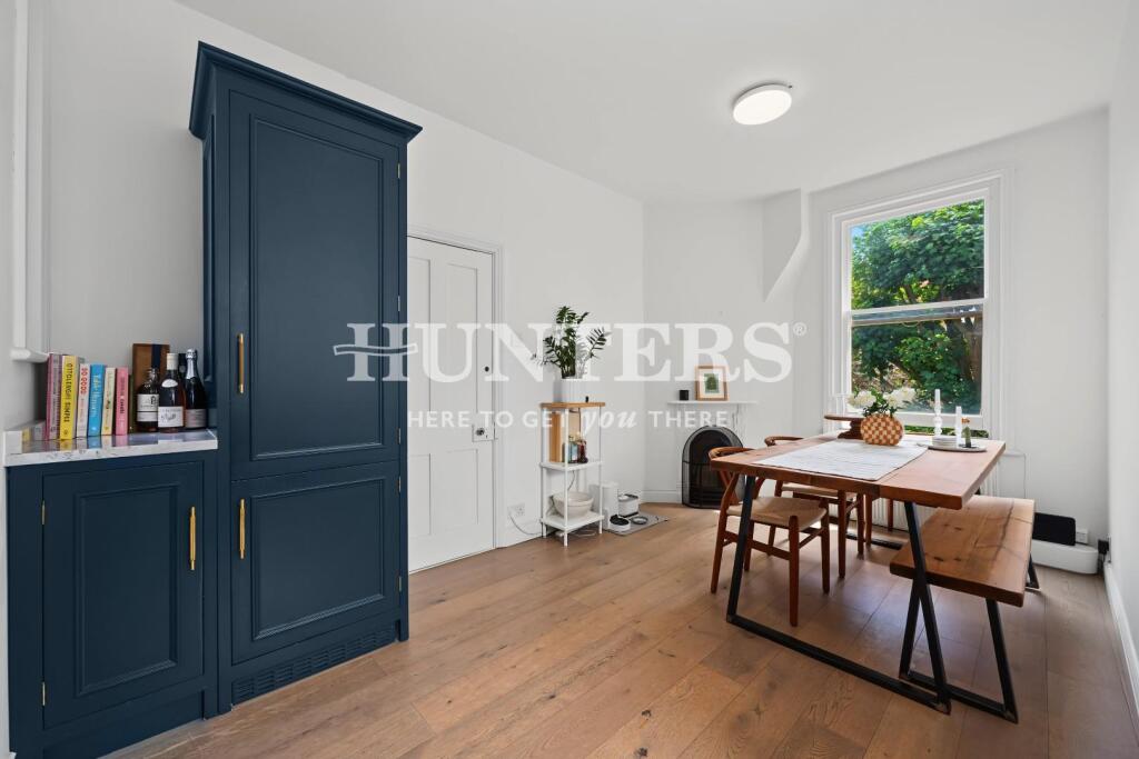 Apartment in London - View 5
