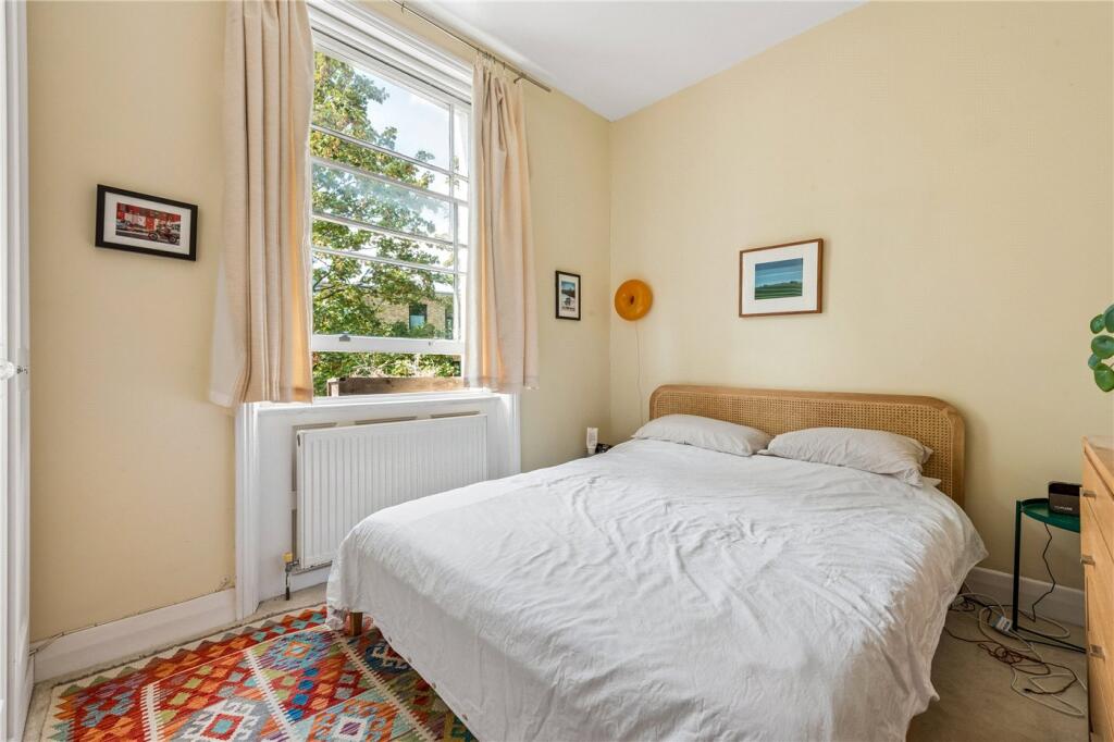 Apartment in London - View 5