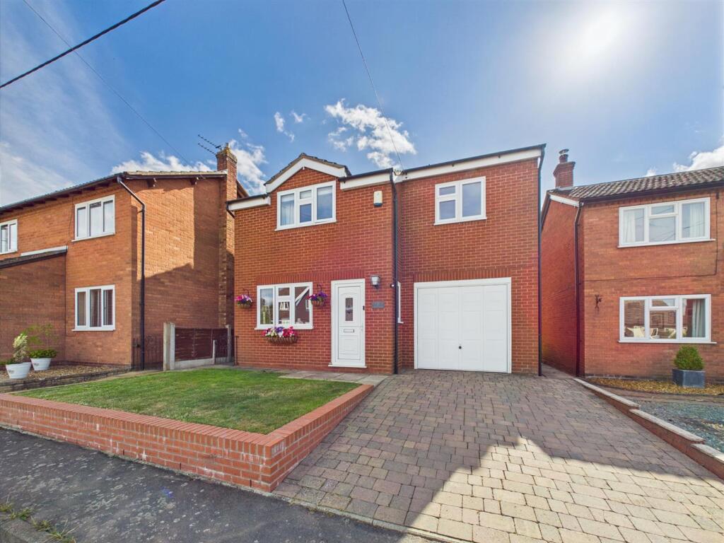 4-bed detached on The Bank, Dorrington, Shrewsbury, £399,000