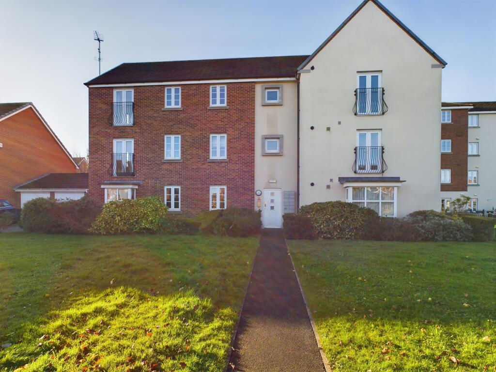 Main image of property: Phoenix Place, Great Sankey, Warrington, WA5