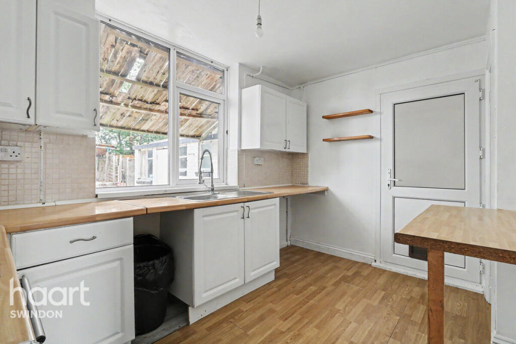 Cypress Grove, Swindon photo 4